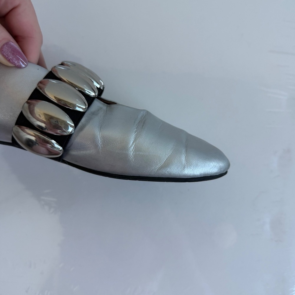 Alaïa Silver Leather Flats with Silver Bead Strap - Picture 14 of 15